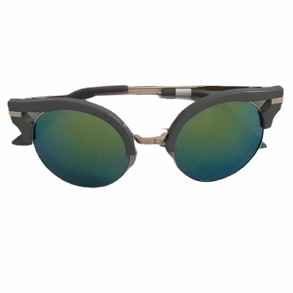 Joe’s Jeans Sunglasses Satin Gold - Picture 1 of 3